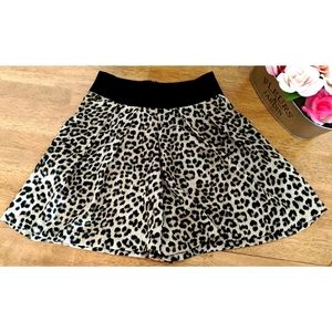 Zara Basic Leopard Print Skort XS Like New